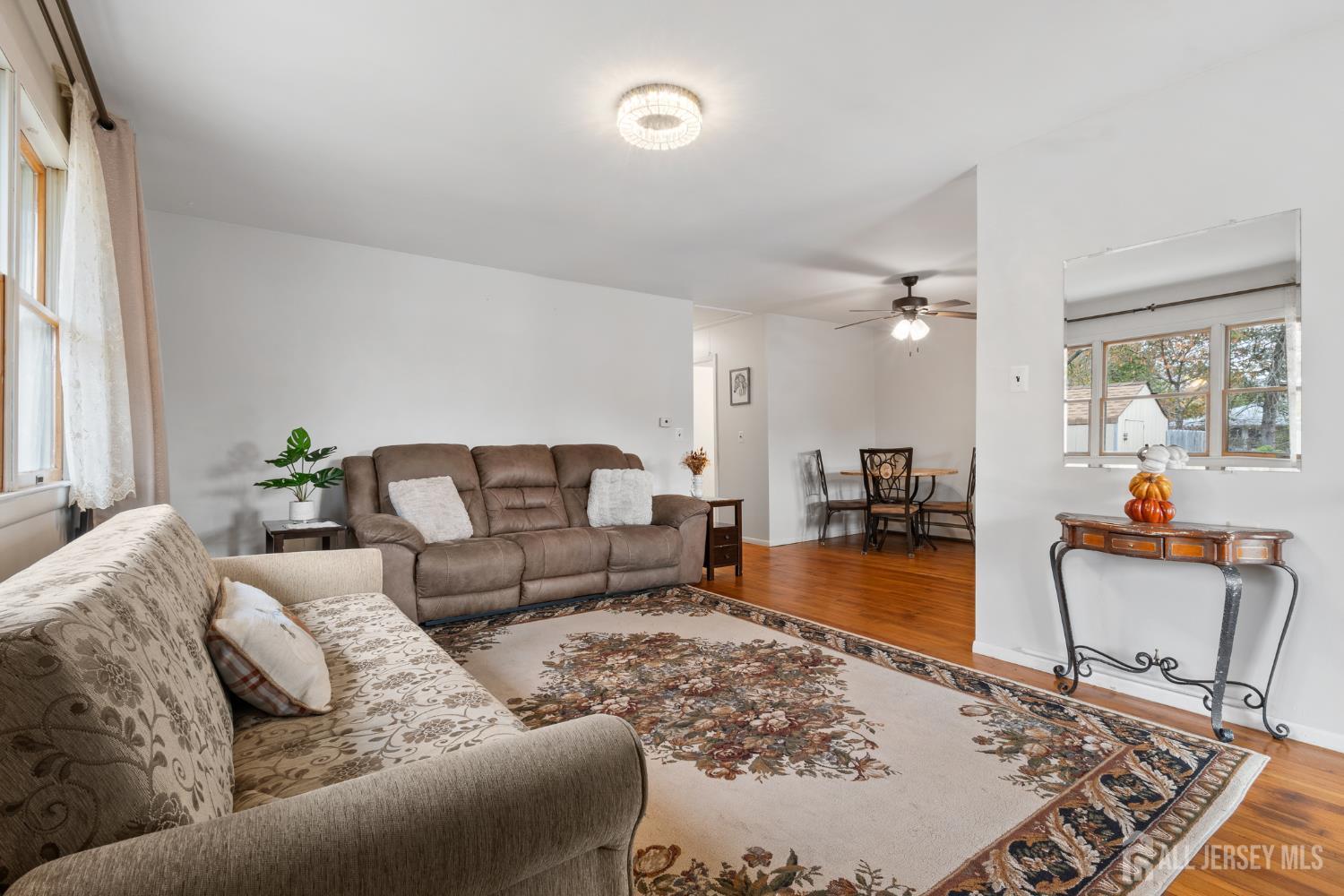 28 Saint Moritz Place