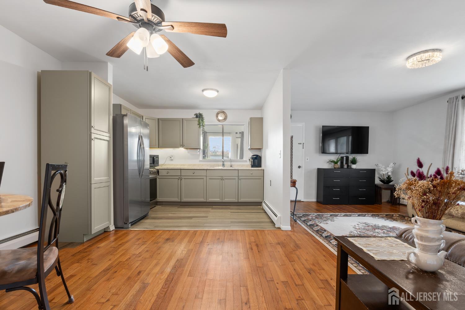 28 Saint Moritz Place