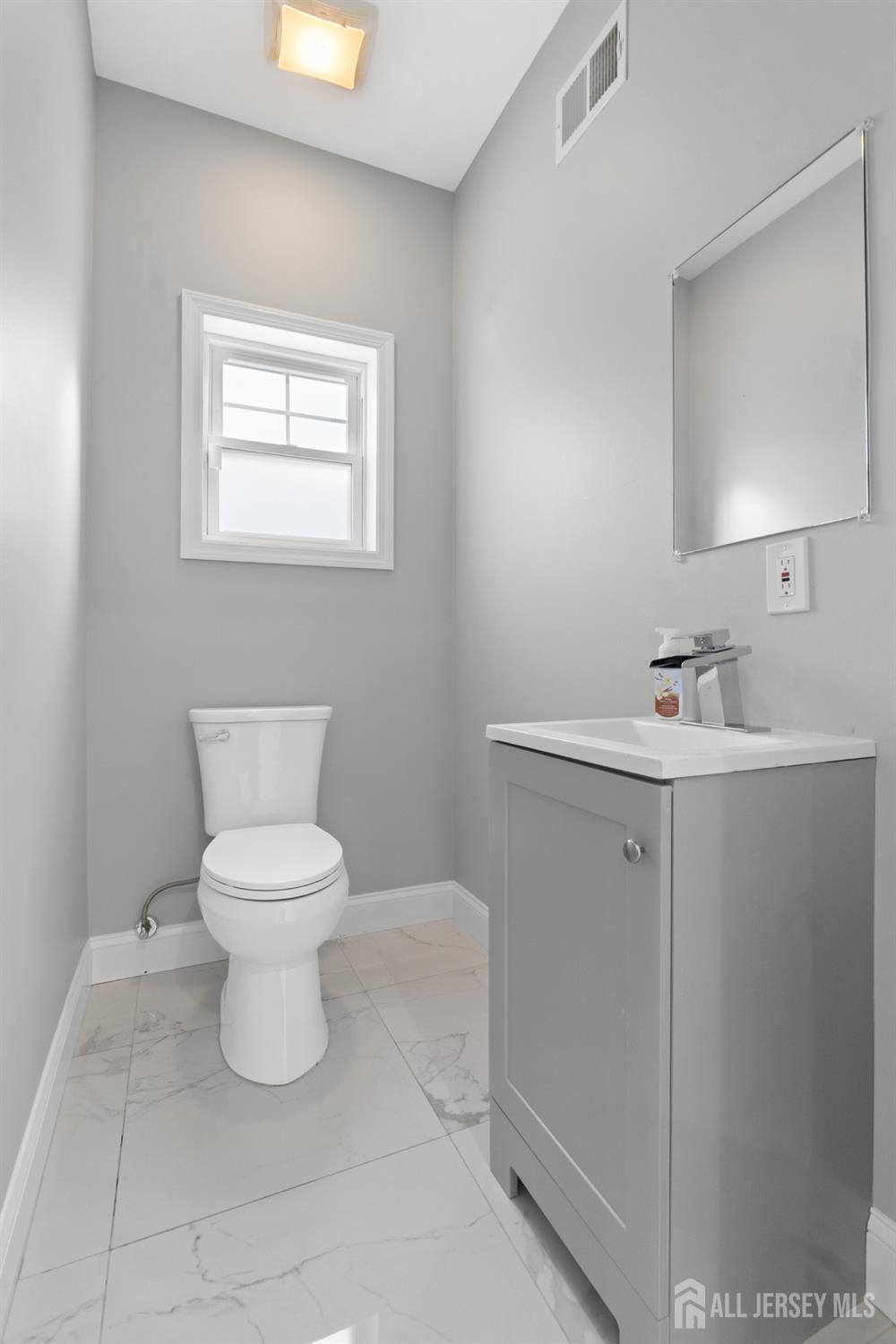 1515 Sherwood Boulevard