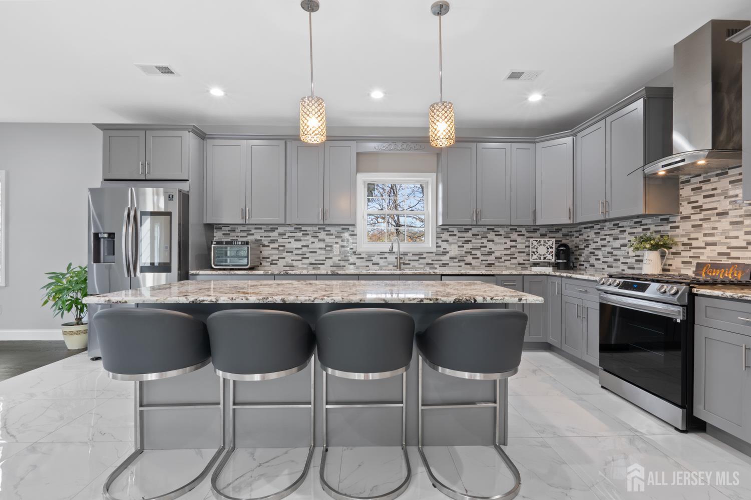 1515 Sherwood Boulevard