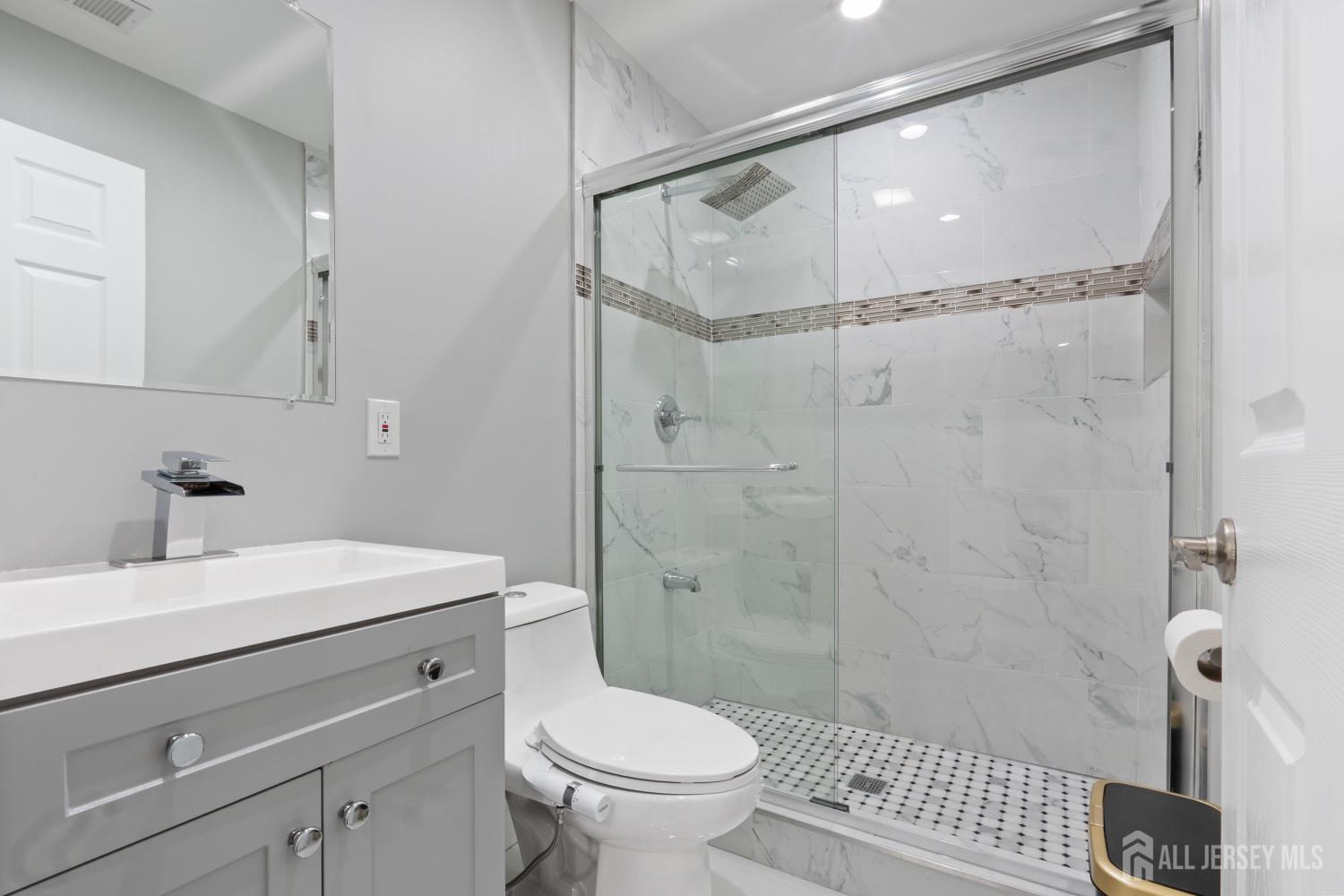 1515 Sherwood Boulevard