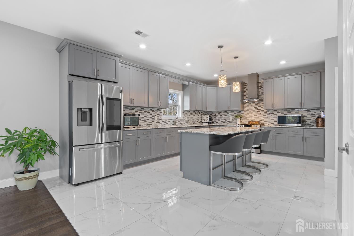 1515 Sherwood Boulevard