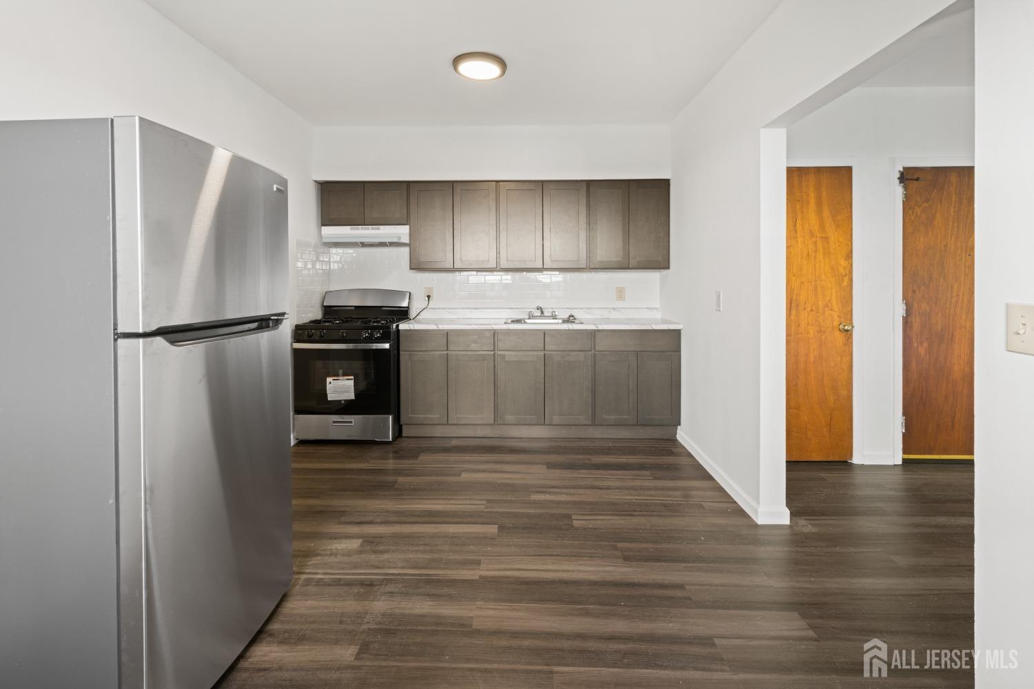 2063 Elizabeth Avenue # 7