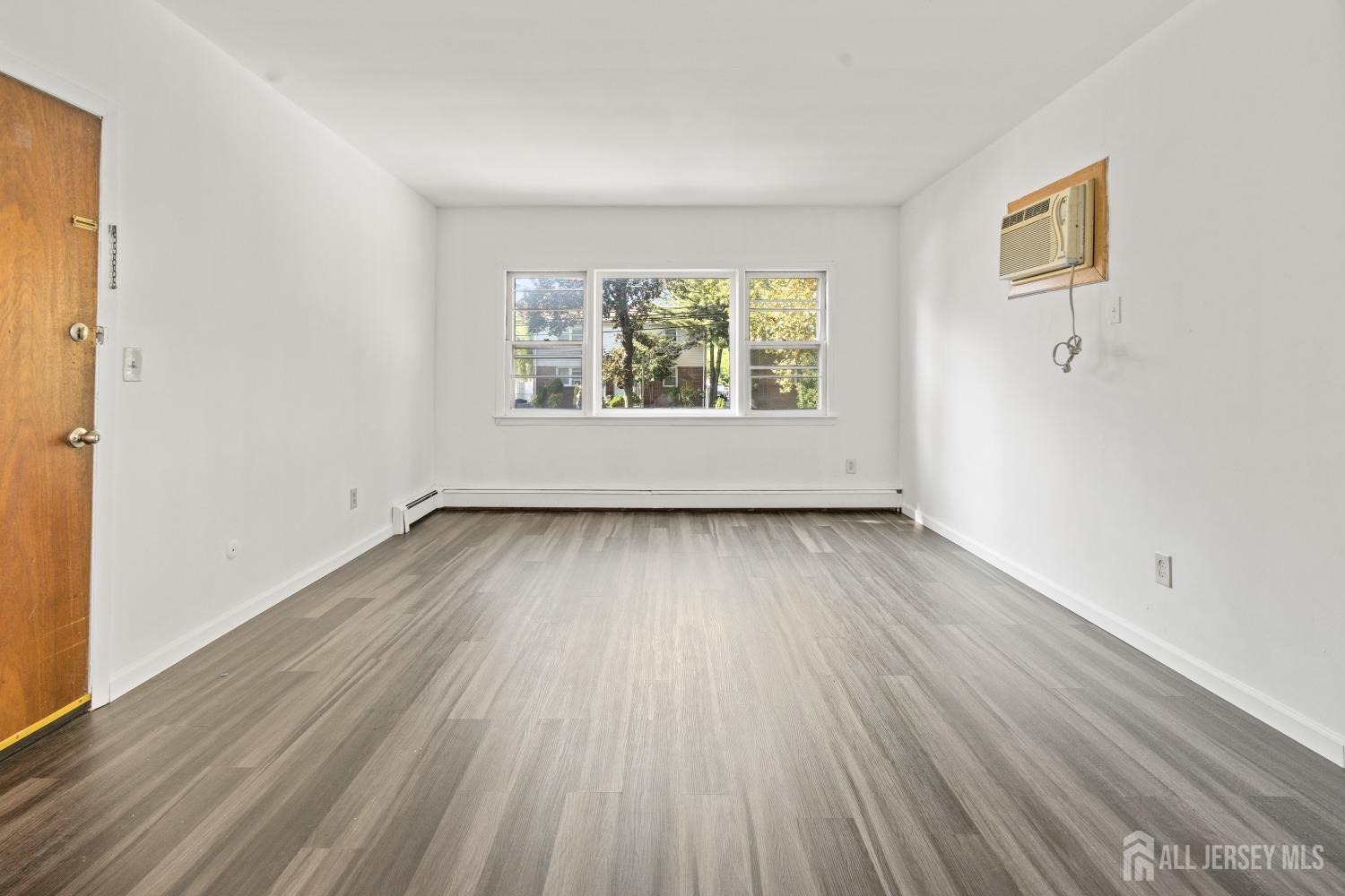 2063 Elizabeth Avenue # 7