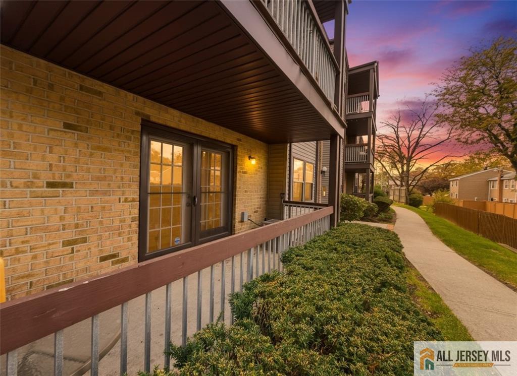 404 Newport Court, Fords