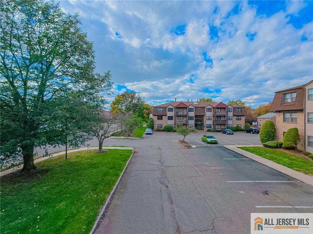 404 Newport Court, Fords