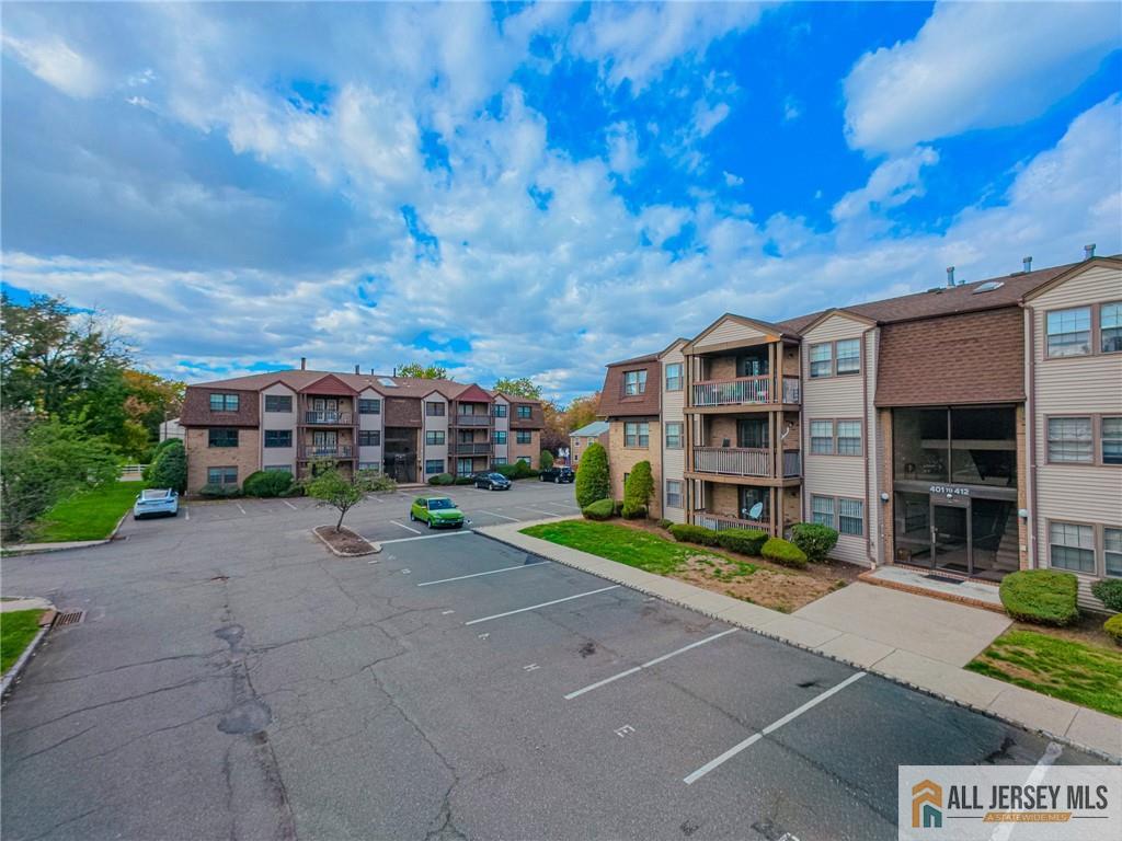 404 Newport Court, Fords