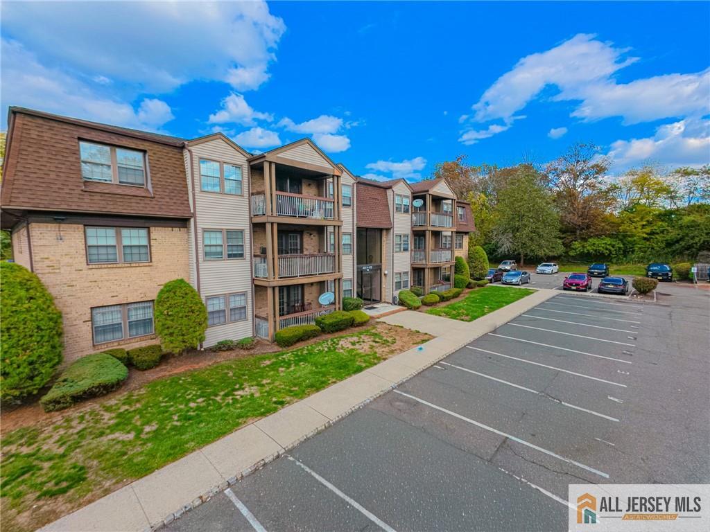 404 Newport Court, Fords