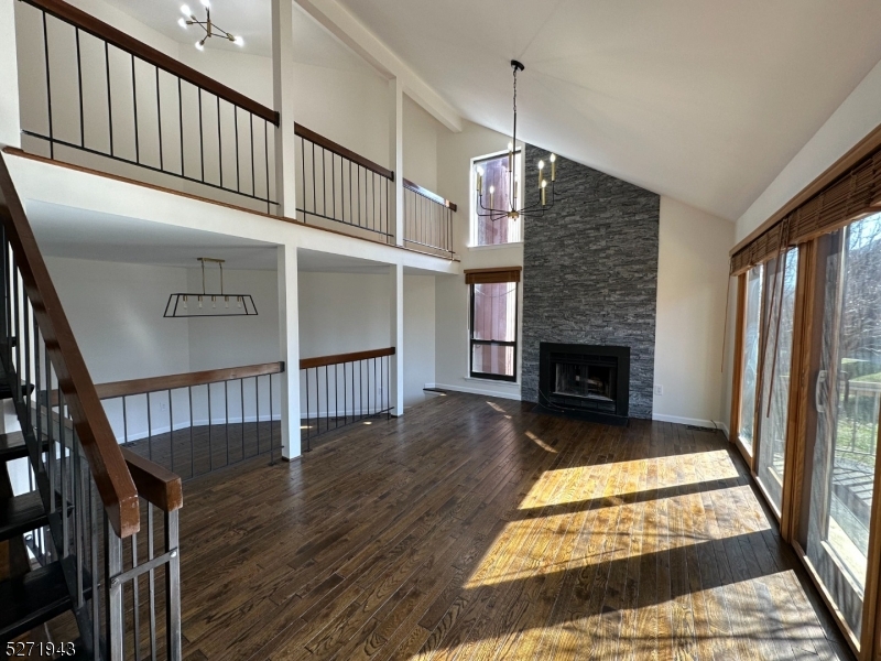 25 Bloomingdale Dr 3A 3A