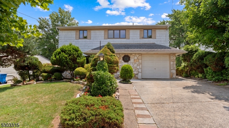 864 Forbes Ave