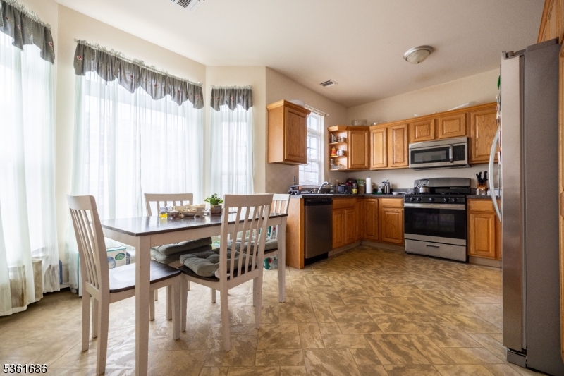 1407 Barnhardt Ln