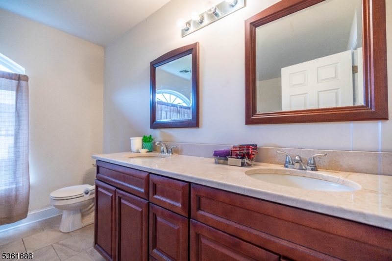 1407 Barnhardt Ln