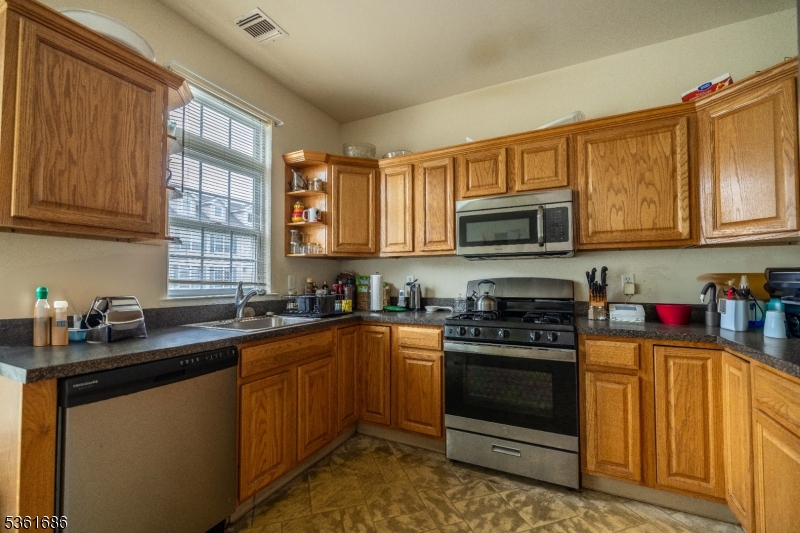 1407 Barnhardt Ln
