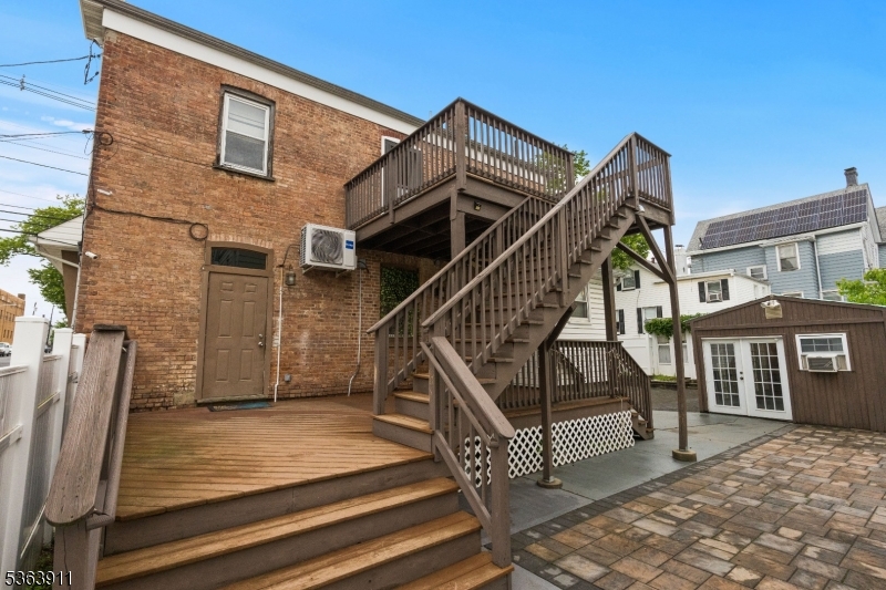 386 High St