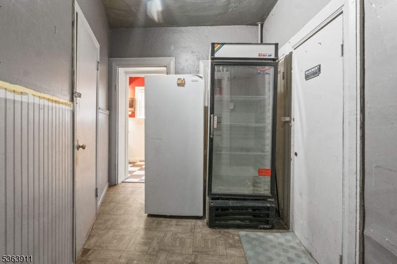 386 High St