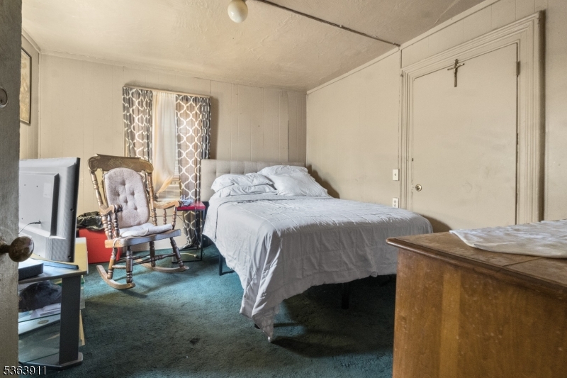 386 High St