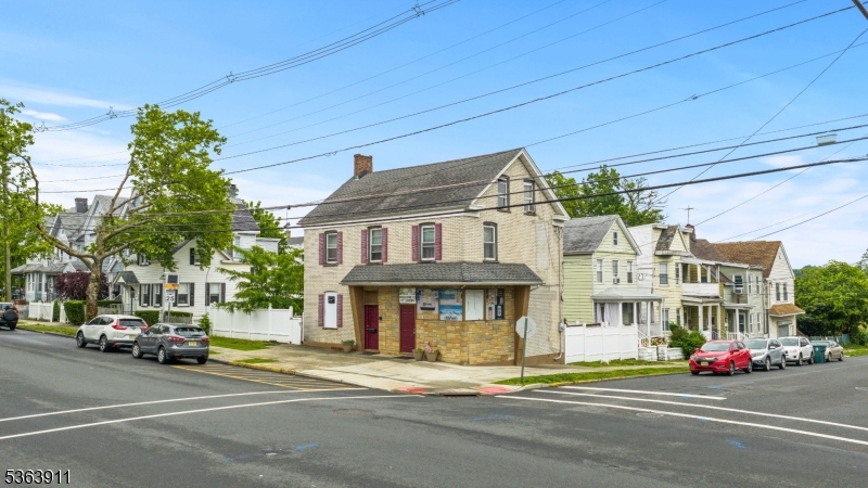 386 High St