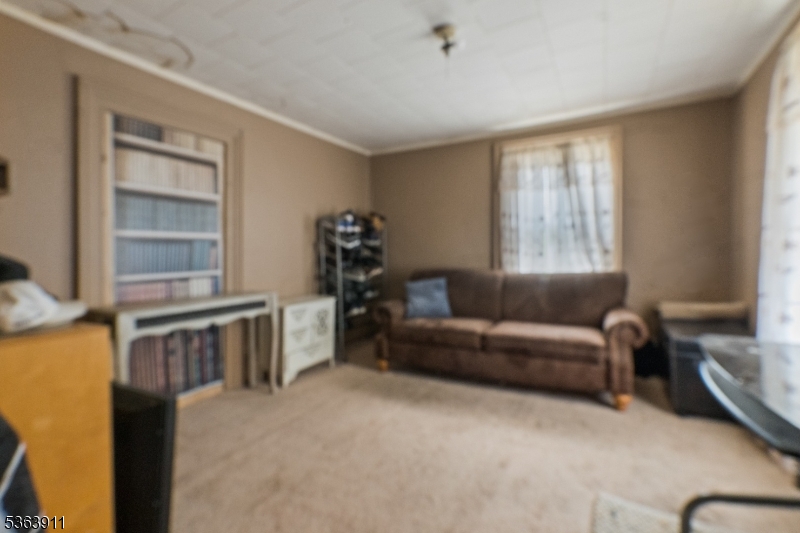 386 High St