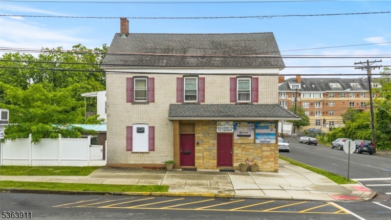 386 High St