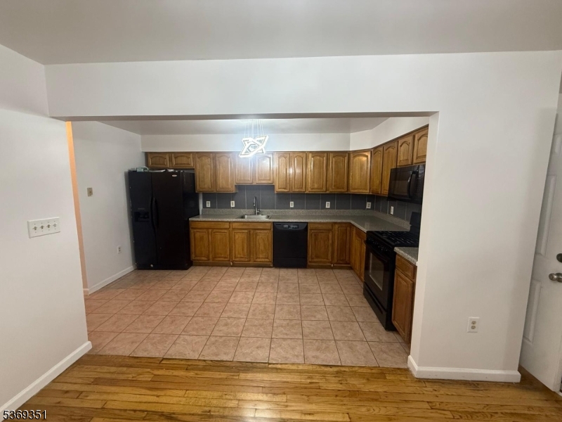 326 Livingston St