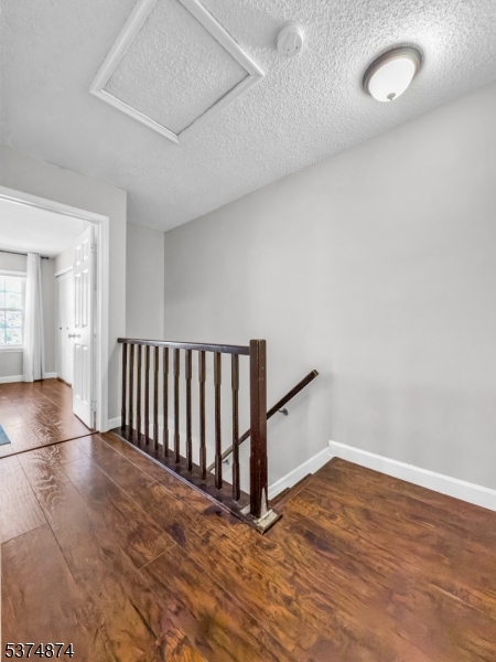 83 Pear Tree Ln