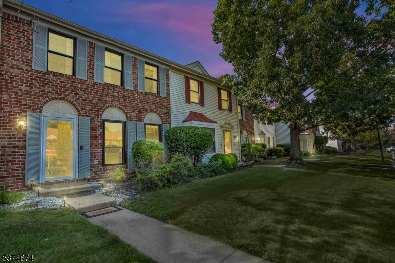 83 Pear Tree Ln