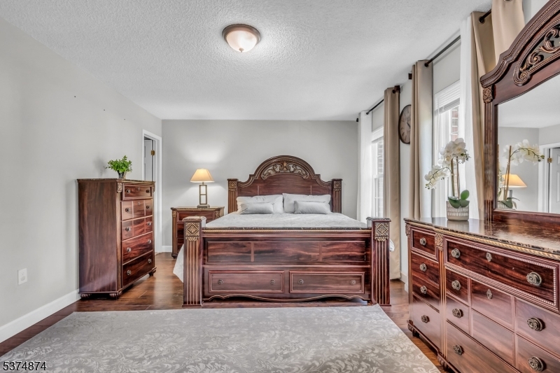83 Pear Tree Ln