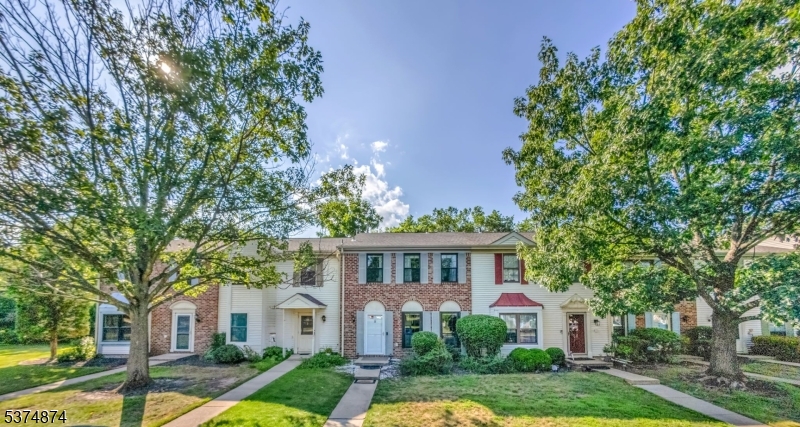 83 Pear Tree Ln