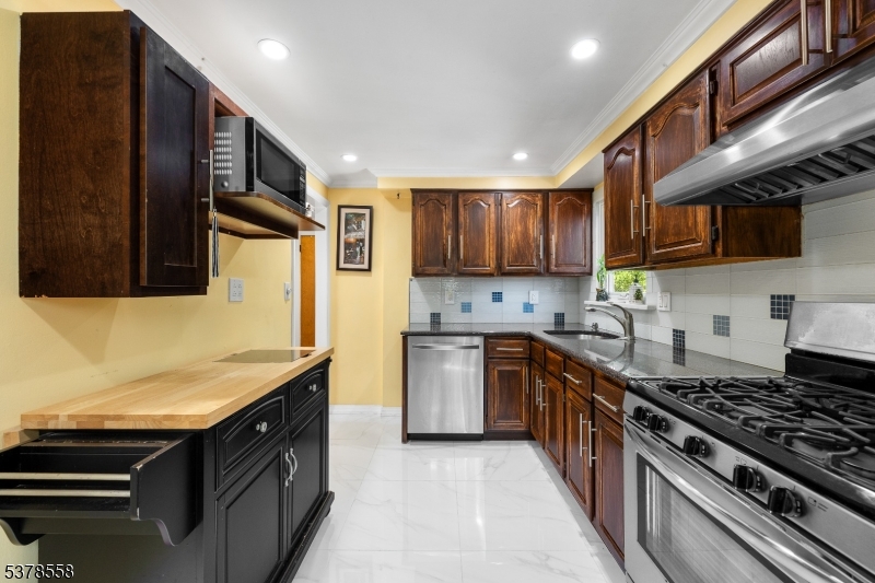 14 Valley View Rd