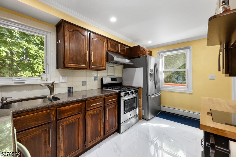 14 Valley View Rd