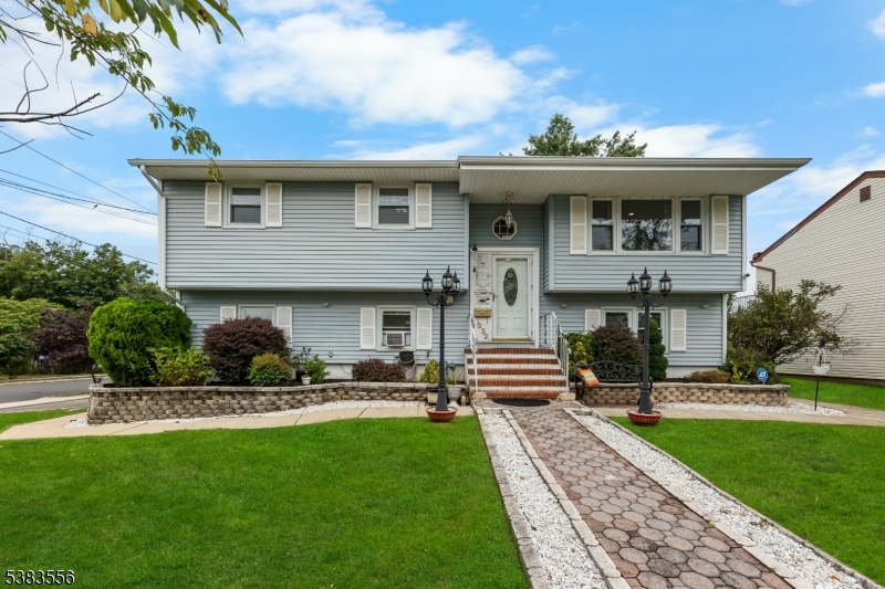 232 Evans Ave