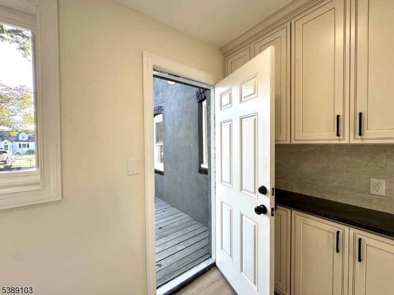 3 Edgewood Ter