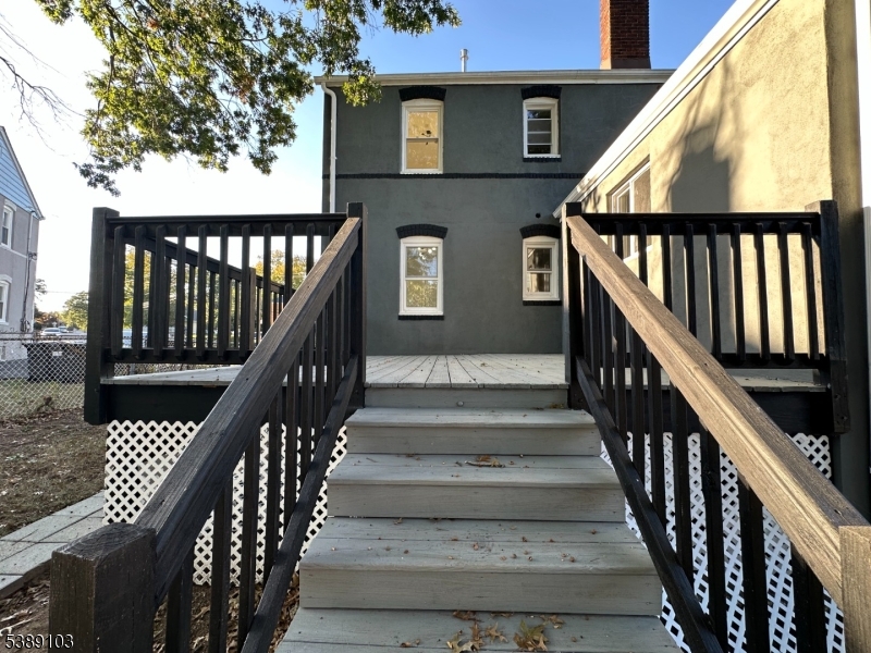 3 Edgewood Ter