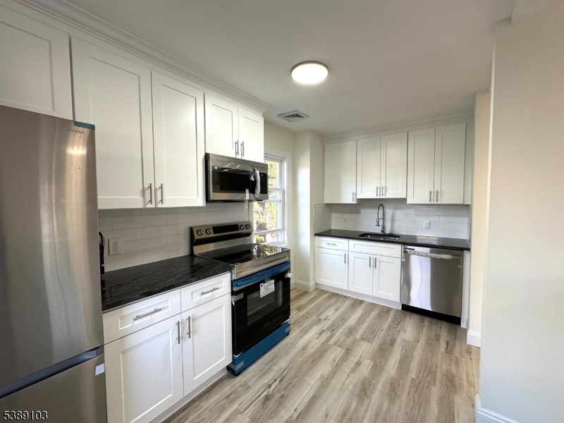 3 Edgewood Ter