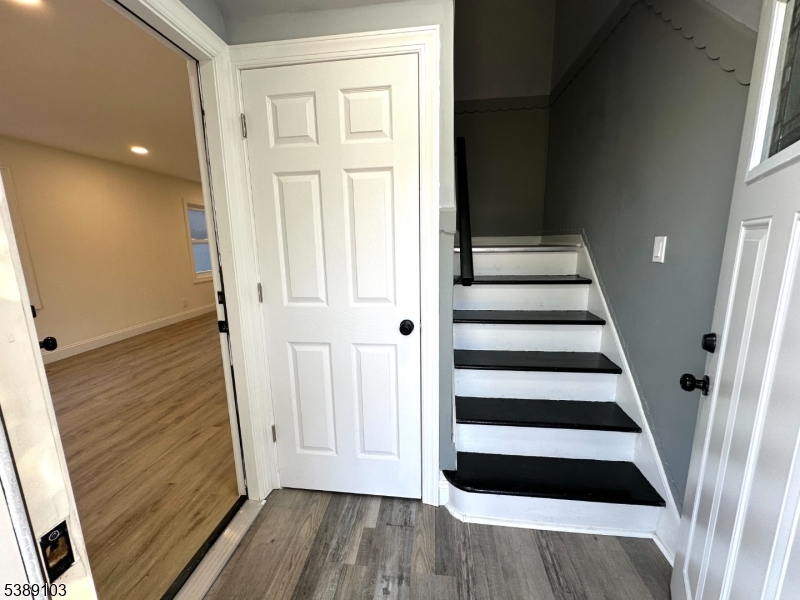3 Edgewood Ter