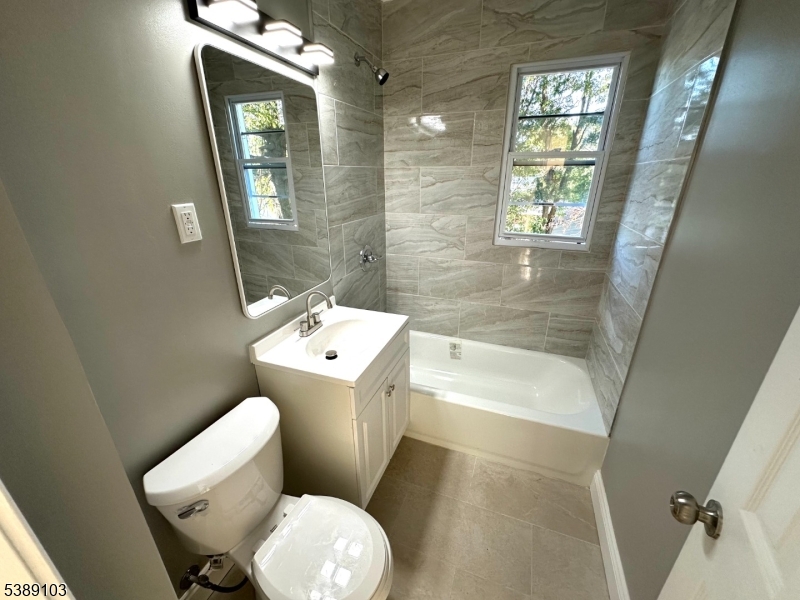 3 Edgewood Ter