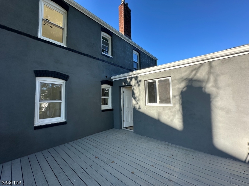 3 Edgewood Ter