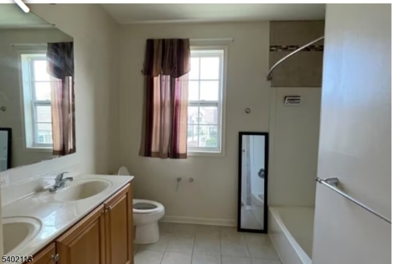 3223 Edward Stec Blvd