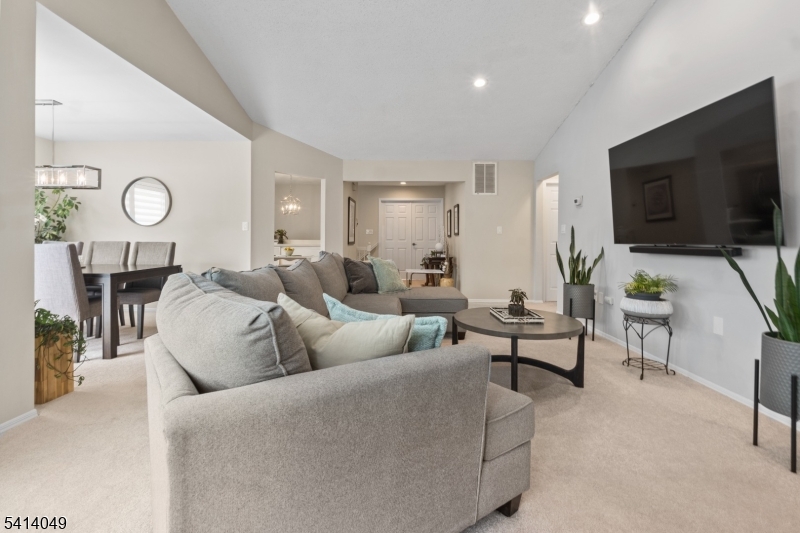 20C Dorchester Dr