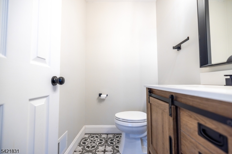 25 Bloomingdale Dr 2C