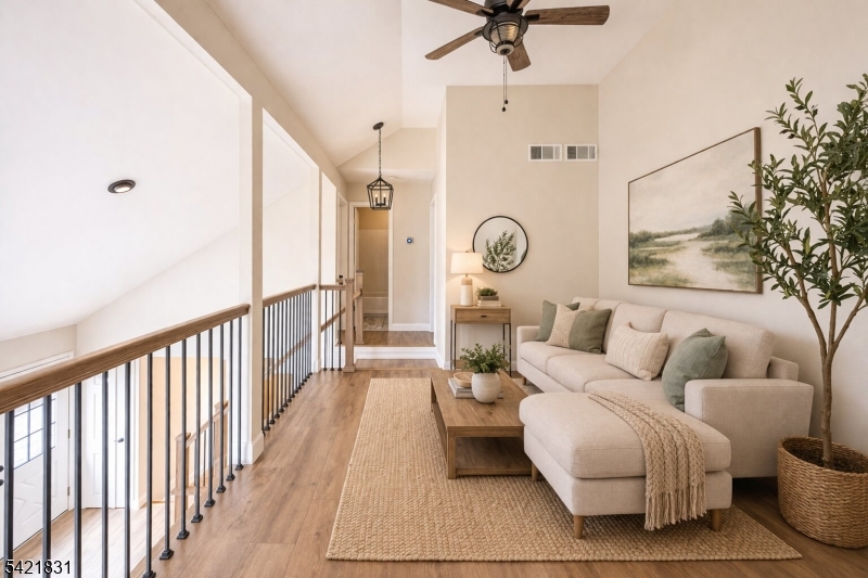 25 Bloomingdale Dr 2C