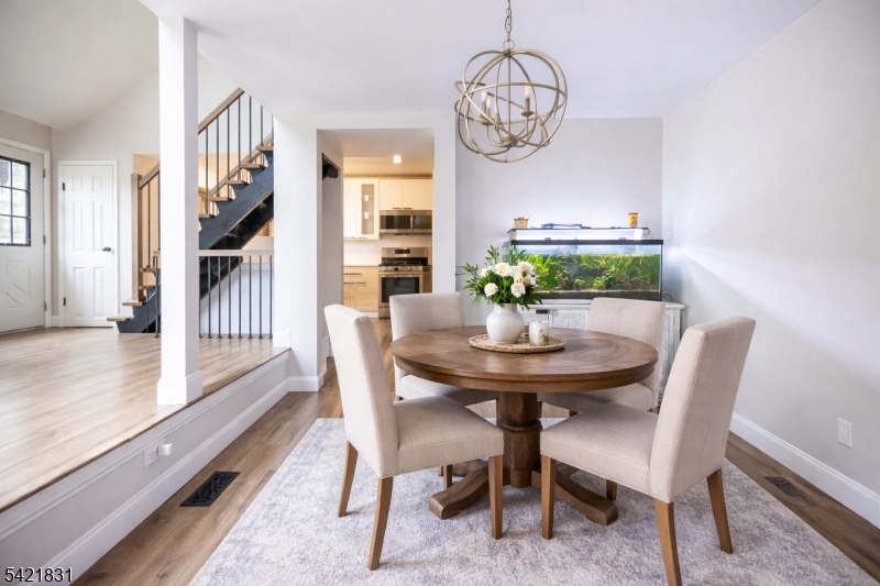 25 Bloomingdale Dr 2C