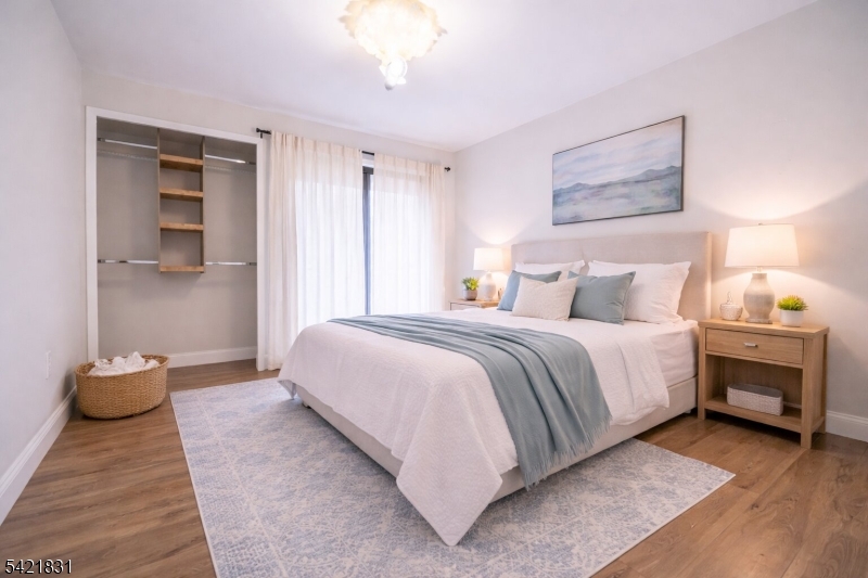 25 Bloomingdale Dr 2C