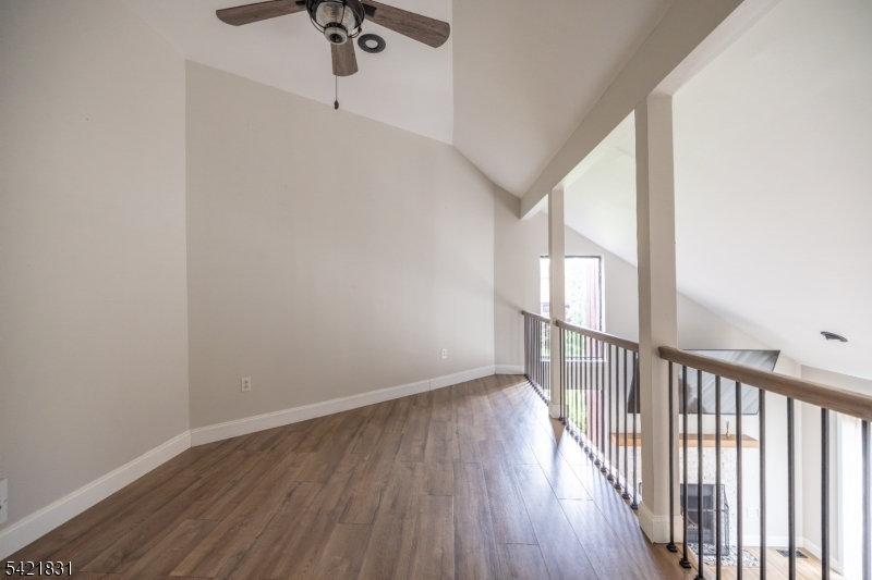 25 Bloomingdale Dr 2C