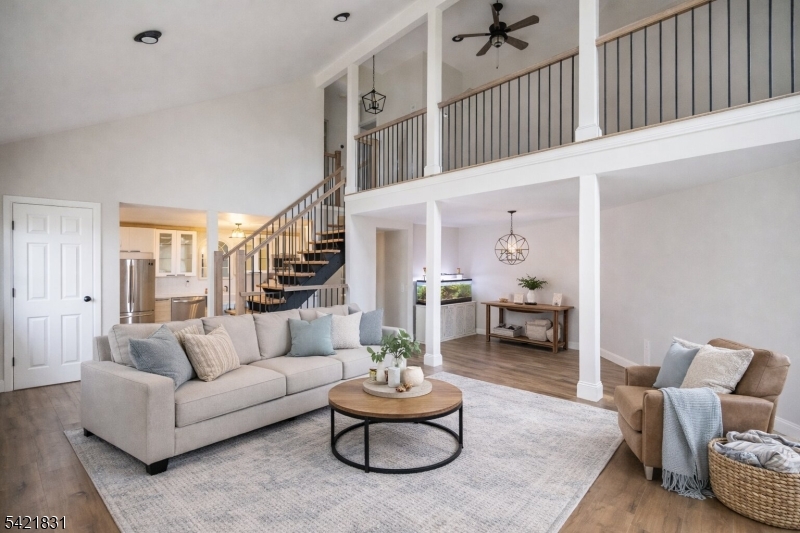 25 Bloomingdale Dr 2C