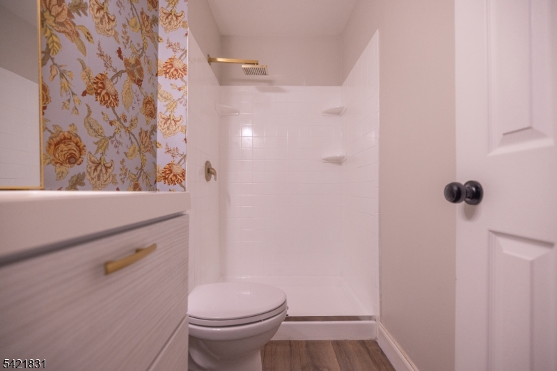 25 Bloomingdale Dr 2C