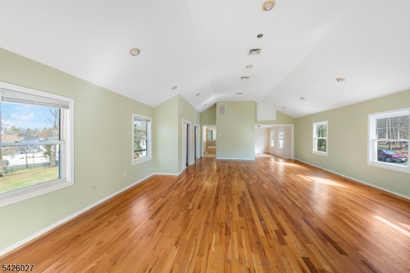 1118-28 Woodland Ave