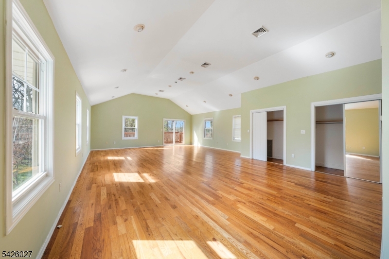 1118-28 Woodland Ave