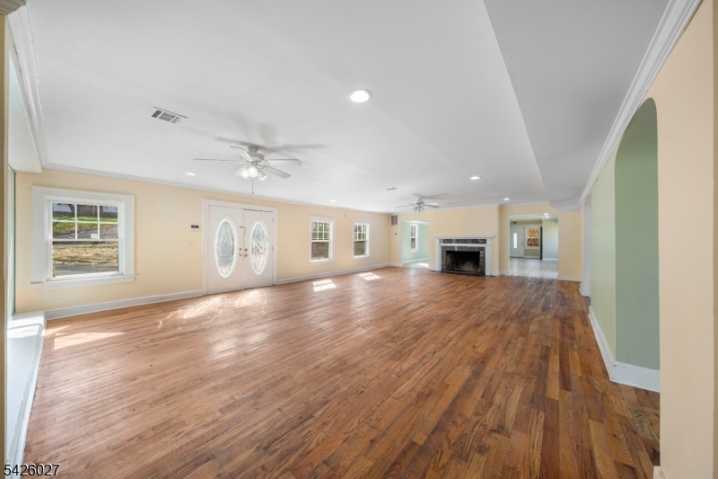 1118-28 Woodland Ave