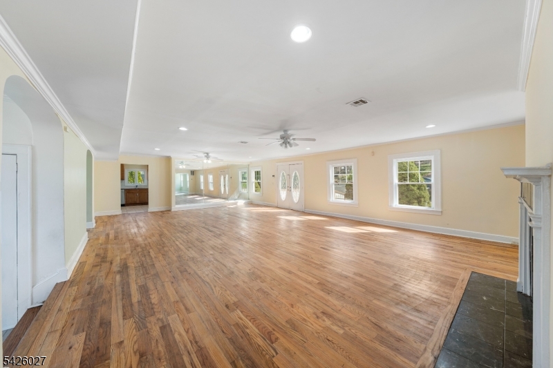 1118-28 Woodland Ave